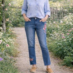 GAP Floral Embroidery Jeans Size 27 Y2K Revival Coquette Denim gardencore